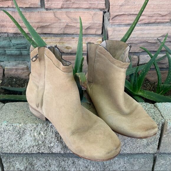 Sam Edelman leather zip up ankle booties - Picture 1 of 6